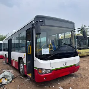 Bus de ville d'occasion de luxe CNG Higer Bus 72 places LHD Bus automatique Yuchai avec moteur pour l'Afrique