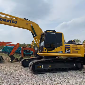 Excavadora sobre orugas grande KOMATSU de segunda mano con motor central y componentes de bomba, 24 toneladas, Japón, 2017 - Product Image 5