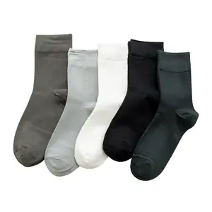 A fibra de bambu meados meias tubo para homens são macio confortável respirável e absorvente de suor cor sólida simples negócio meias