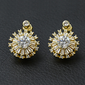 Boucles d'oreilles pendantes Moissanite Tournesol Rotatif Effet Halo 2 carats 6,5 mm D VVS1 Plaqué Or 18K pour Femme Vente en Gros - Product Image 1