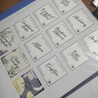 Étiquette autocollante personnalisée en feuille d'or pour pot cosmétique, étiquette adhésive en vinyle gaufré de luxe pour l'emballage de crèmes de soin de la peau pour les entreprises de marques de cosmétiques