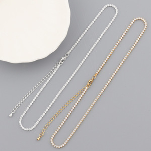 Collar de Barra de Cristal Baguette Arcoíris con Cadena de Serpiente de Cobre Bañado en Oro de 18K, Cadena Delicada y Colorida para Clavícula - Product Image 5