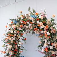 Arche florale de fleurs artificielles orange pour mariage, toile de fond, vente en gros, conception personnalisée, décoration événementielle, fournisseur d'usine, commande en gros