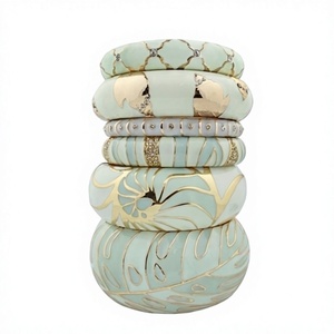 Figura de Resina Personalizada, Ecológica, con Tema de Ángel, Pintada a Mano, Hecha por Artesanos, Pieza Decorativa - Product Image 1