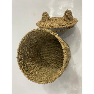 VAS-VIET ANH SEDGE Panier de rangement décoratif en jonc de mer rayé et tressé coloré, Origine Vietnam - Product Image 1