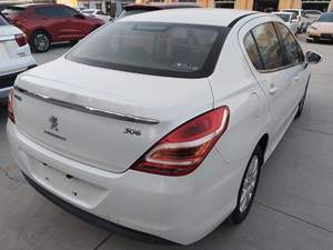 <span class=keywords><strong>Peugeot</strong></span> <span class=keywords><strong>308</strong></span> d'<span class=keywords><strong>occasion</strong></span> 2014, édition Enjoy Classic, 1.6L <span class=keywords><strong>automatique</strong></span>, norme Euro V, 75 000 à 100 000 km, berline - Product Image 4