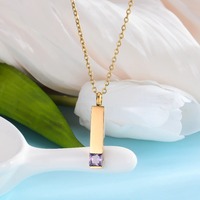 Collier Pendentif Urne Cubique en Zircon pour Femmes, en Acier Inoxydable, pour Cendres Commémoratives, Bijou Souvenir