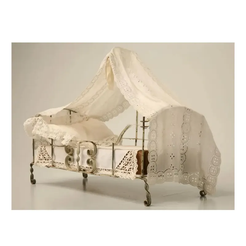 new design fashionable antique style bedroom furniture metal canopy doll bed