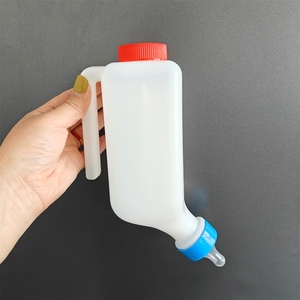 Biberon suspendu pour agneaux 500ml/800ml, biberon d'allaitement pour petits animaux <span class=keywords><strong>avec</strong></span> tétine souple, pour chèvres, veaux, bovins - Product Image 4