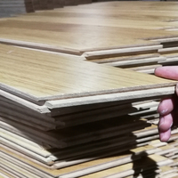 Europea sólida de madera de roble de madera de Chevron suelo húngaro Punto de Parquet