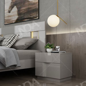 Set Completo di Mobili per <span class=keywords><strong>Camera</strong></span> <span class=keywords><strong>da</strong></span> <span class=keywords><strong>Letto</strong></span> Matrimoniale in Legno Laccato Lucido con Testiera Illuminata per Scuola - Product Image 4