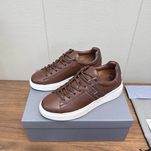 รองเท้าผ้าใบผู้ชายสีกรมท่า หนังกลับ พื้นหนาสีขาว ดีไซน์เนอร์ แต่งลายหนังกลับ  ใส่เดินทุกวัน สไตล์สปอร์ต แฟชั่นฤดูใบไม้ผลิ สำหรับคู่รัก - Product Image 5