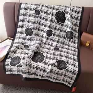 <span class=keywords><strong>Sciarpa</strong></span> Lunga di Lusso in Poliestere e Seta per <span class=keywords><strong>Donna</strong></span>, 180*85cm, <span class=keywords><strong>Elegante</strong></span> con Stampa Floreale, Vendita Calda - Product Image 4