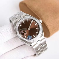 Montre pour homme en édition limitée personnalisée, vente en gros d'usine, boîtier en acier, lunette sertie de diamants, surface marron, bracelet en acier inoxydable, automatique, neuve