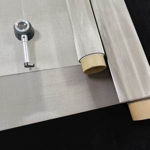 नए ऊर्जा वाहनों के लिए 304 स्टेनलेस स्टील गर्मी विच्छेदन नेट स्टील रासायनिक फिल्टर स्क्रीन - Product Image 3