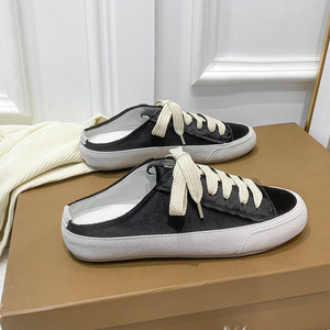Chaussures basses blanches à bout rond pour femmes, chaussures plates à lacets et semelle épaisse, style polyvalent - Product Image 3