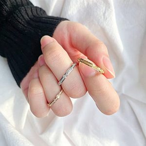 <span class=keywords><strong>Bague</strong></span> en acier inoxydable plaqué or 18 carats pour femme, finition mate, bande unie, bijoux <span class=keywords><strong>de</strong></span> couple empilables anti-ternissement, vente en gros - Product Image 4
