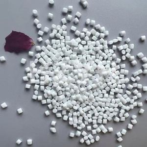 Copos de PET Transparentes Reciclados Lavados en Caliente de Alta Calidad al Precio Más Bajo en Venta - Product Image 5