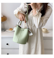 Sac seau à poignée en écharpe de style nouveau, motif litchi, cuir synthétique, sac à main pour femme, fabricant de sacs à main pour femmes, vente en gros