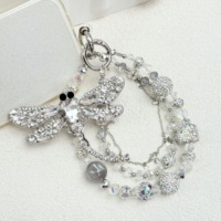 Breloque de téléphone libellule scintillante en strass, double couche, faite à la main, avec perles, cordon de poignet pour téléphone, porte-clés tendance, pendentif de sac, ornement