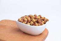 Collation saine de pois chiches, faible en gras, riche en protéines, pois chiches grillés