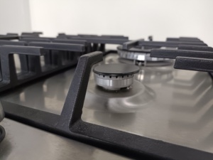 Table de cuisson à gaz électrique intégrée fabriquée en Chine avec allumage électronique, 5 brûleurs, support en fonte lourd pour usage domestique et hôtelier - Product Image 4