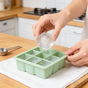 Molde de Silicona Ecológico Cuadrado de 6 Cavidades Personalizable al por Mayor, Bandeja de Cubitos de Hielo Reutilizable de Grado Alimenticio con Logotipo Personalizado - Product Image 4