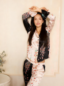 Pyjama en satin pour femmes avec poignets épais, rose, contraste de couleurs paon et roses, design color block, haute qualité - Product Image 4