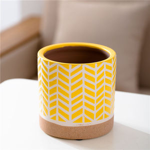 RTS Haute Qualité En Céramique Ornement De Noël Tasse Planteur Conteneur <span class=keywords><strong>Petit</strong></span> Pot De Fleur Imité Blanc Jaune Pots pour Plante - Product Image 4