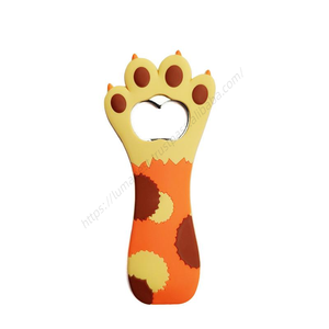 Décapsuleur à griffes de dessin animé WDD395 en gros, aimant de réfrigérateur en caoutchouc souple et acier inoxydable, vente chaude - Product Image 1