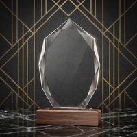 Trophée en cristal transparent fait main en gros de Pujiang avec gravure laser, photo personnalisée, motif animal, base en cristal et bois