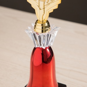 Tasse universelle de <span class=keywords><strong>trophée</strong></span> en plastique à base d'or pour les événements et les compétitions T23 Taille S - Product Image 5