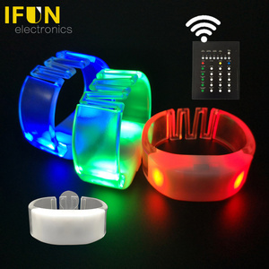 Dmx 512 RGB màu sắc bên ngoài trời Silicone điều khiển từ xa ánh sáng nhấp nháy ban nhạc cổ tay cho buổi hòa nhạc - Product Image 1