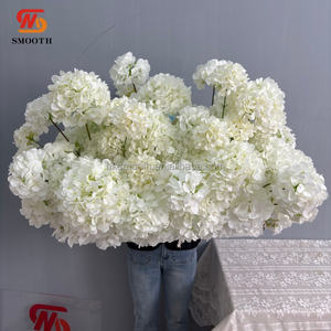 SMOOTH Wholesale Realistic Fresh Wedding Aisle Floral Decoration White <b>Artificial</b> White <b>Hydrangea</b> Flower Aisle Flowers Bouquet - Product Image 3