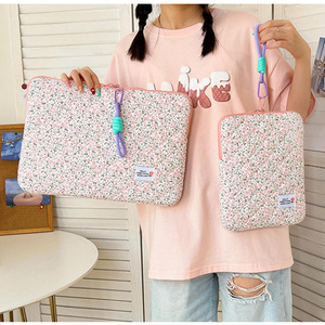 Korean floral patterned padded <b>tablet</b> <b>bag</b>, 11-inch iPad zipper <b>tablet</b> protective case, shockproof inner sleeve. - Product Image 4