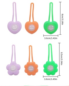 Collier de sécurité pour chien de nuit avec lumières LED Matériau en silicone durable Conception solide - Product Image 3
