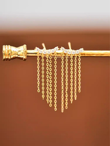 Pendientes Largos de Borla con Circonitas Brillantes, Diseño Exclusivo y de Alta Gama, Color Dorado, para Mujer - Product Image 2