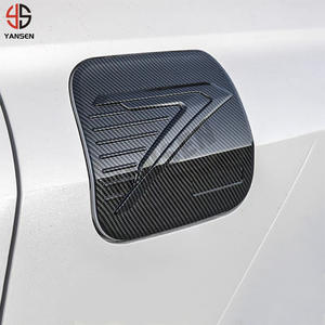 Tapa de tanque de combustible de fibra de carbono, pegatina de cubierta embellecedora para Toyota Corolla Cross 2021 - Product Image 4