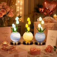 Lampe de table LED portable USB rechargeable pour vase à fleurs, avec variation de couleur et effet de défilement, design moderne pour bureau, chevet, fêtes et Noël