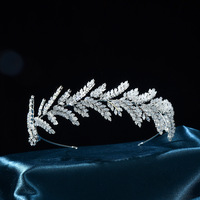 Nouveau Style dames fleur cheveux cerceau petite princesse anniversaire dîner feuille forme Zircon bandeau couronne