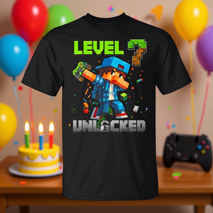 T-shirt d'anniversaire Pixel Gamer débloqué niveau 7 pour le garçon de 7 ans - Product Image 3
