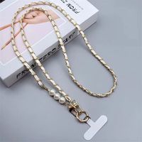 Chaîne de téléphone portable longue en cuir réglable de luxe avec lanière bandoulière, étui anti-perte pour femme, accessoires de décoration