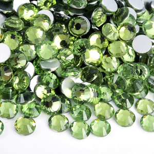 Cristales de Vidrio Fríos de Color Verde al por Mayor de Fábrica OLeeya, Gemas Planas sin Fijación en Caliente para Decoración de Vestidos - Product Image 2