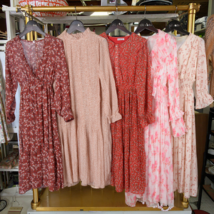 Stock de vêtements d'occasion de haute qualité, recyclage de vêtements habillés en soie usagés, importation de vêtements d'occasion - Product Image 2