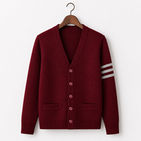 Cardigans à col en V gris rayé bordeaux avec logos personnalisés, manches longues, couleur unie, tricot acrylique, automne-hiver, pulls pour femmes de sororité