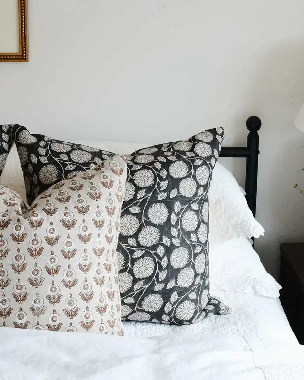 Indisches handgefertigtes neues Design Blume Beige Farbe Handblock Druck Kissenetui Baumwolle Sofabdeckung Bettwäsche Kissenbezüge