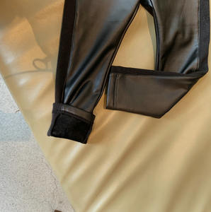 Q31122 enfant en bas âge hiver chaud <span class=keywords><strong>polaire</strong></span> <span class=keywords><strong>doublé</strong></span> pantalon en <span class=keywords><strong>cuir</strong></span> solide pantalon filles Faux <span class=keywords><strong>cuir</strong></span> Leggings collants - Product Image 6