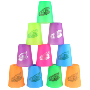 Gobelets empilables Yuxin Speed 1812 semi-transparents six couleurs pour enfants de 7 à 14 ans, jouet éducatif - Product Image 1