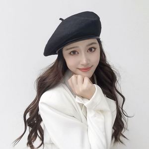 หมวกเบเร่ต์ขนสัตว์แบบปรับได้สำหรับผู้หญิง แฟชั่นฤดูใบไม้ร่วงและฤดูหนาว พร้อมขอบ PU - Product Image 5