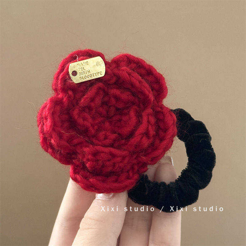 Red wool rose hair rope
